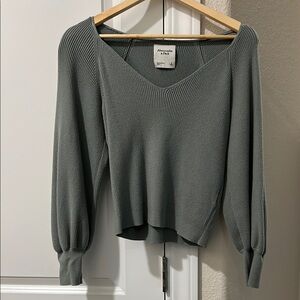 Abercrombie & Fitch Women's Green Sweater